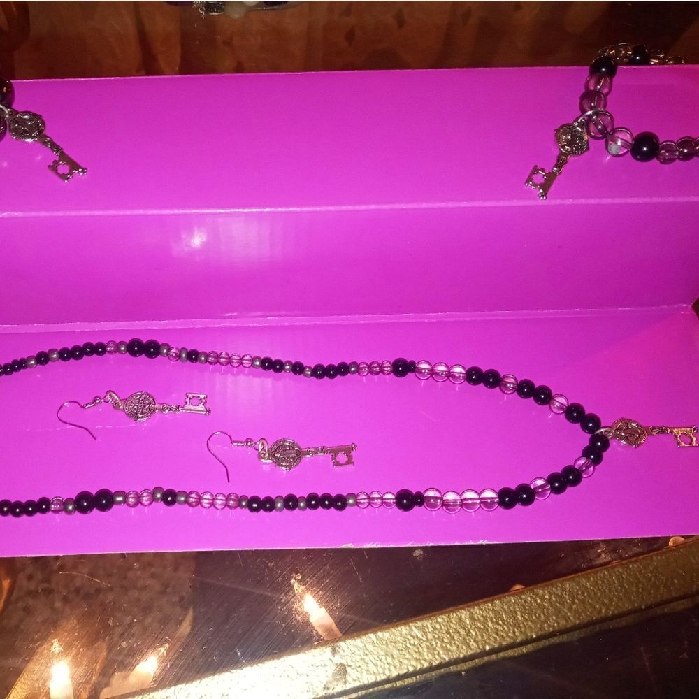 Jewelry bundle of Two - Picture 14 of 16